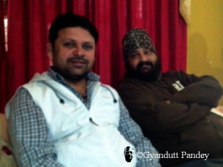 सिद्धार्थ (बायें) और बलबीर जी। 