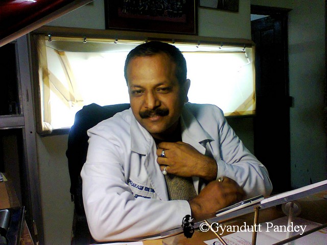 डा. प्रकाश खेतान, न्यूरोसर्जन। दूसरा चित्र। 