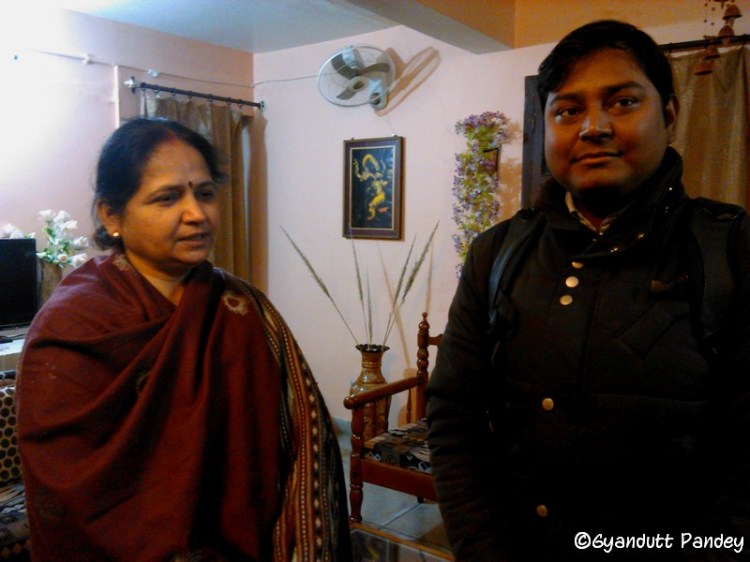 गौरव श्रीवास्तव, मेरी पत्नीजी रीता पाण्डेय के साथ