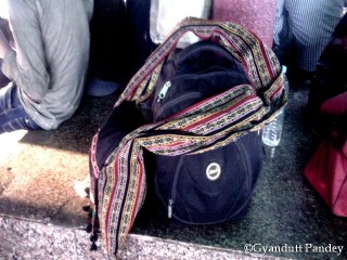 शैलेश का यात्रा के लिये सामान। 