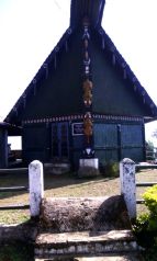 मुरोंग। नौजवानो की परम्परायें सीखने की जगह। 