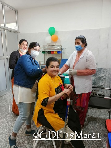 Vani Pandey getting vaccinated 