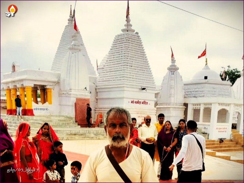 अमरकंटक के नर्मदा मंदिर में प्रेमसागर। 