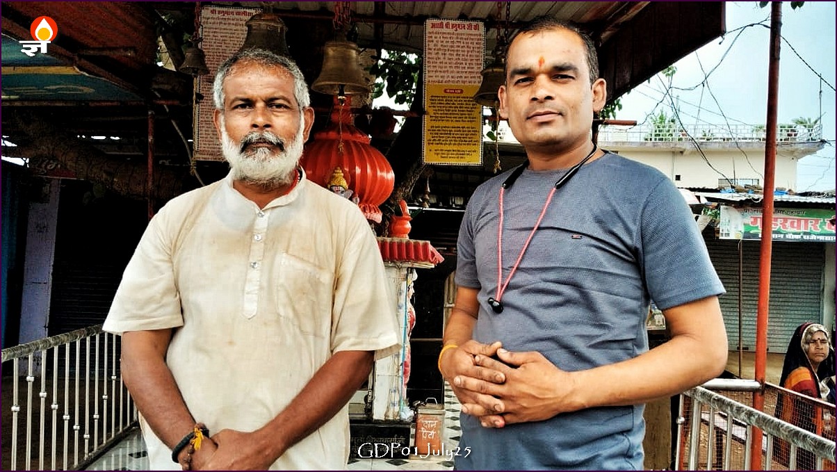 प्रेमसागर बांये और मनोज जायसवाल 